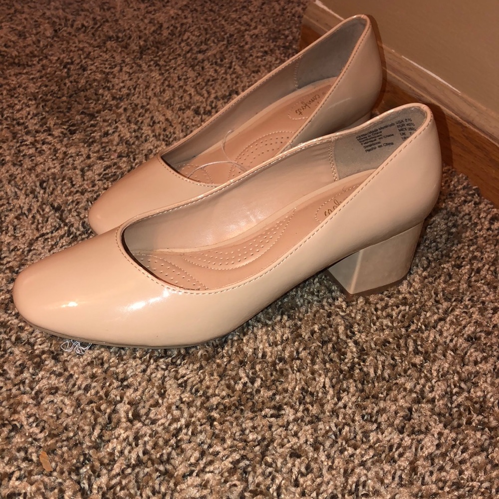 Dress shoes
